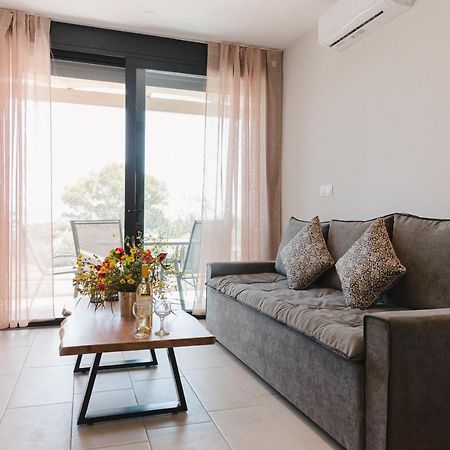 Ariti Luxury Apartment, Никиана Екстериор снимка